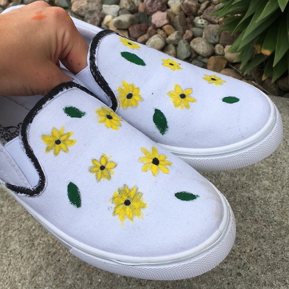 White sunflower and leaf print shoes - Picture 3 of 5